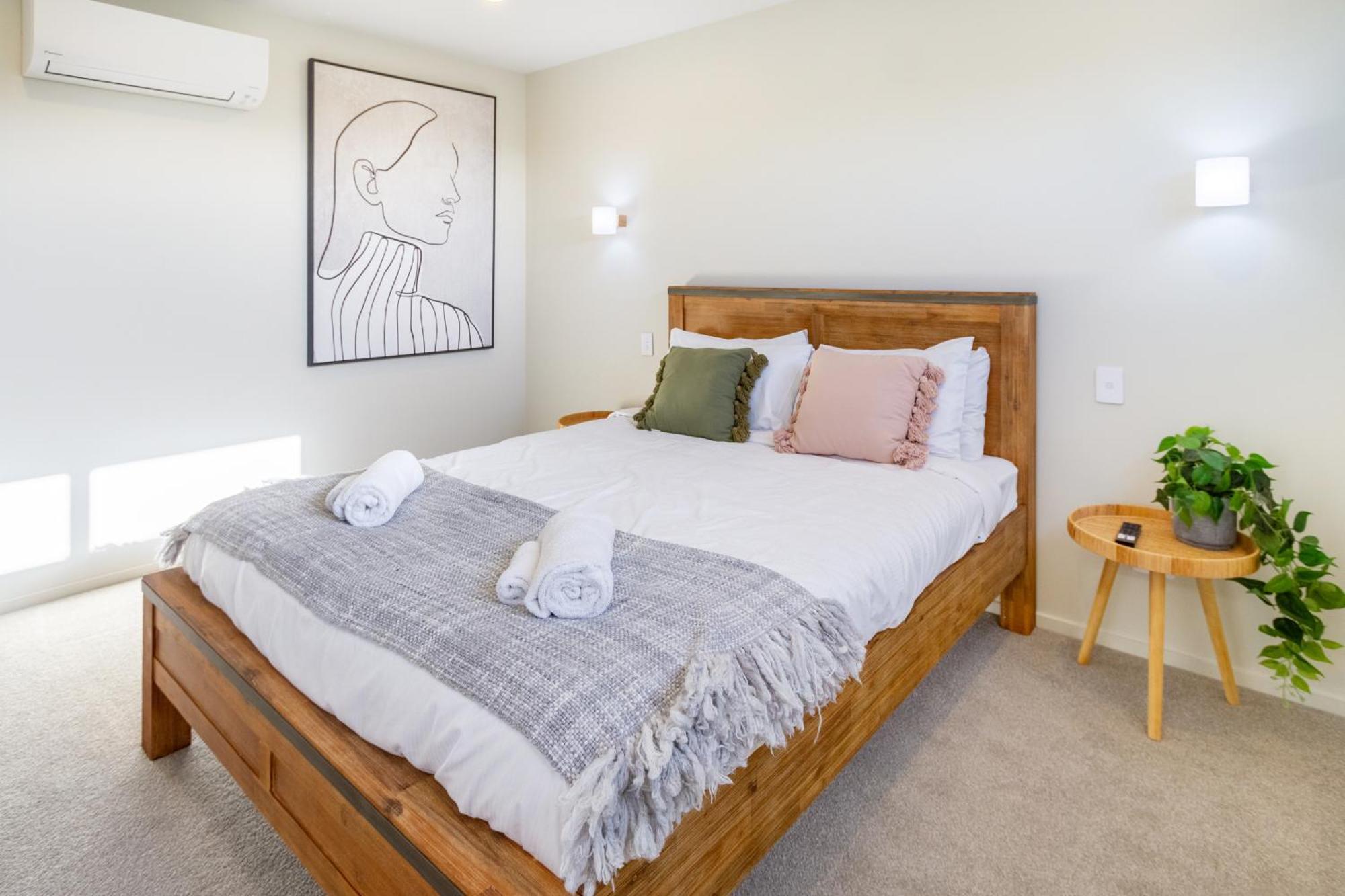 Luxury Beachside Living Elegant 3-Bedroom Haven Christchurch Eksteriør bilde