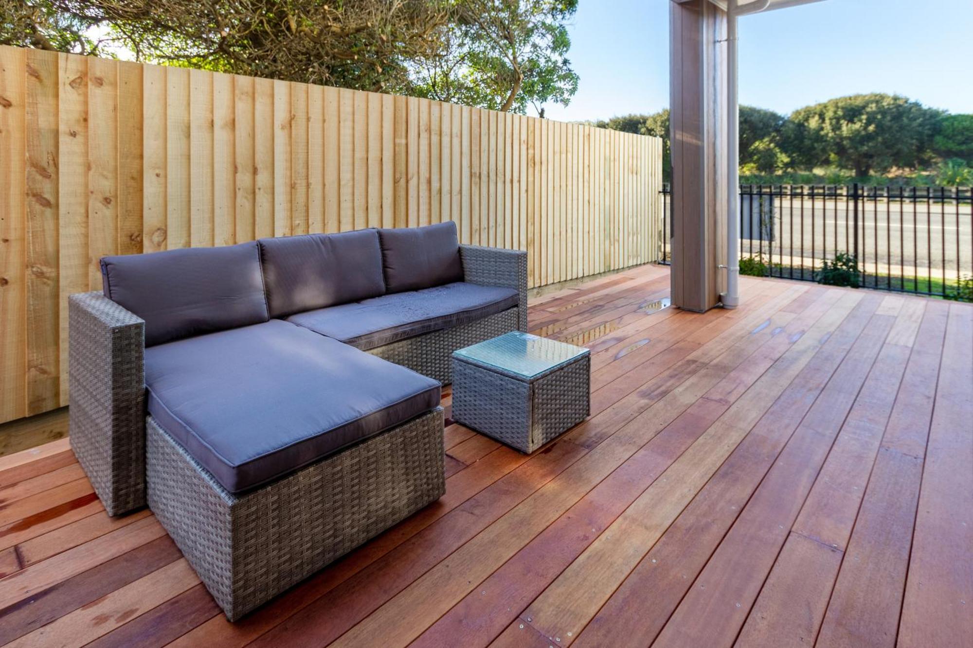 Luxury Beachside Living Elegant 3-Bedroom Haven Christchurch Eksteriør bilde