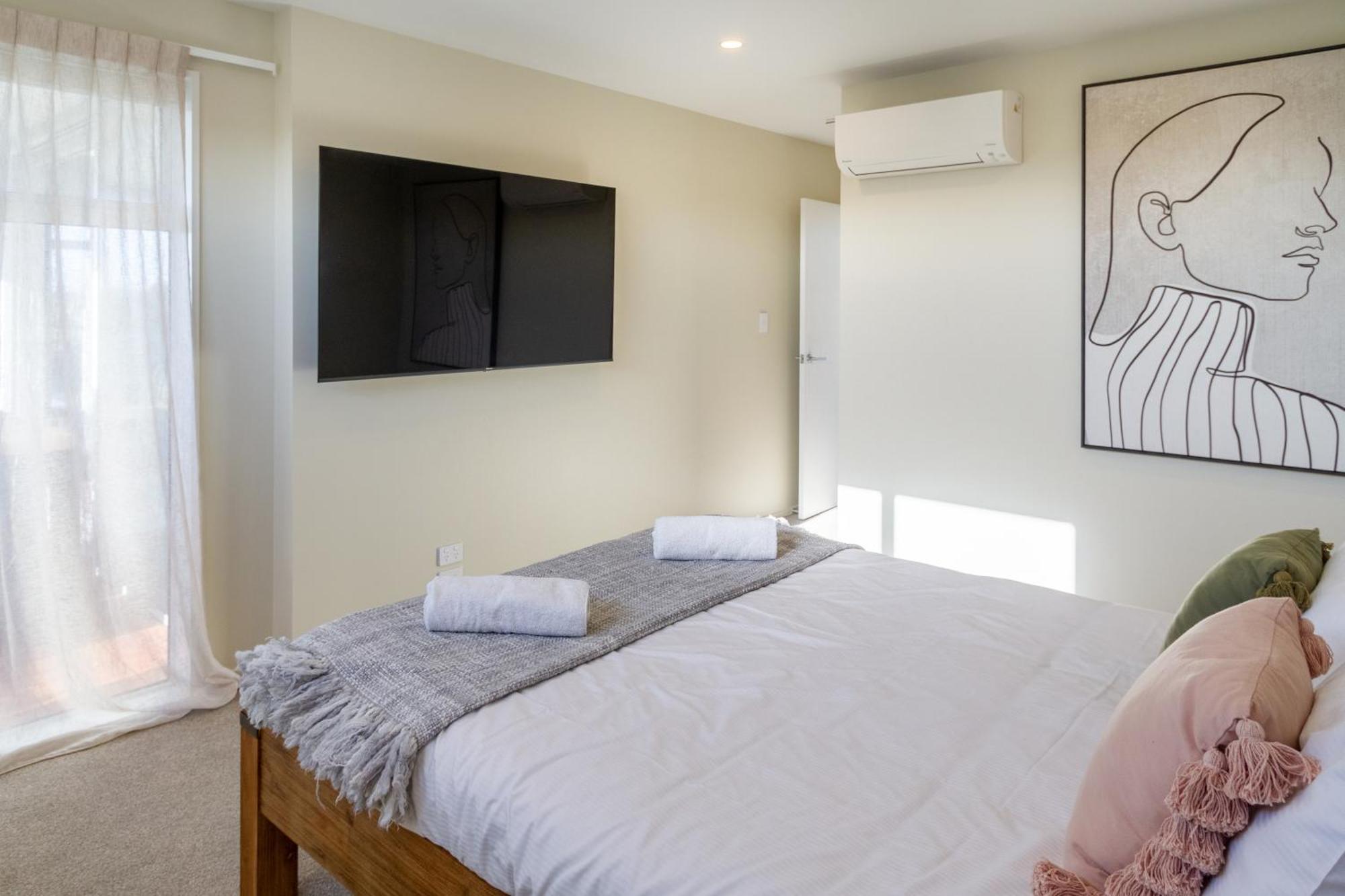 Luxury Beachside Living Elegant 3-Bedroom Haven Christchurch Eksteriør bilde