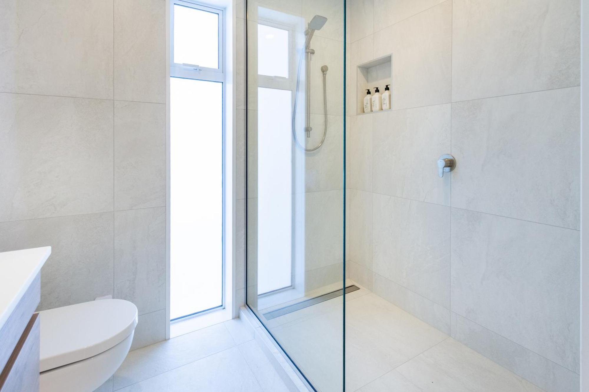 Luxury Beachside Living Elegant 3-Bedroom Haven Christchurch Eksteriør bilde