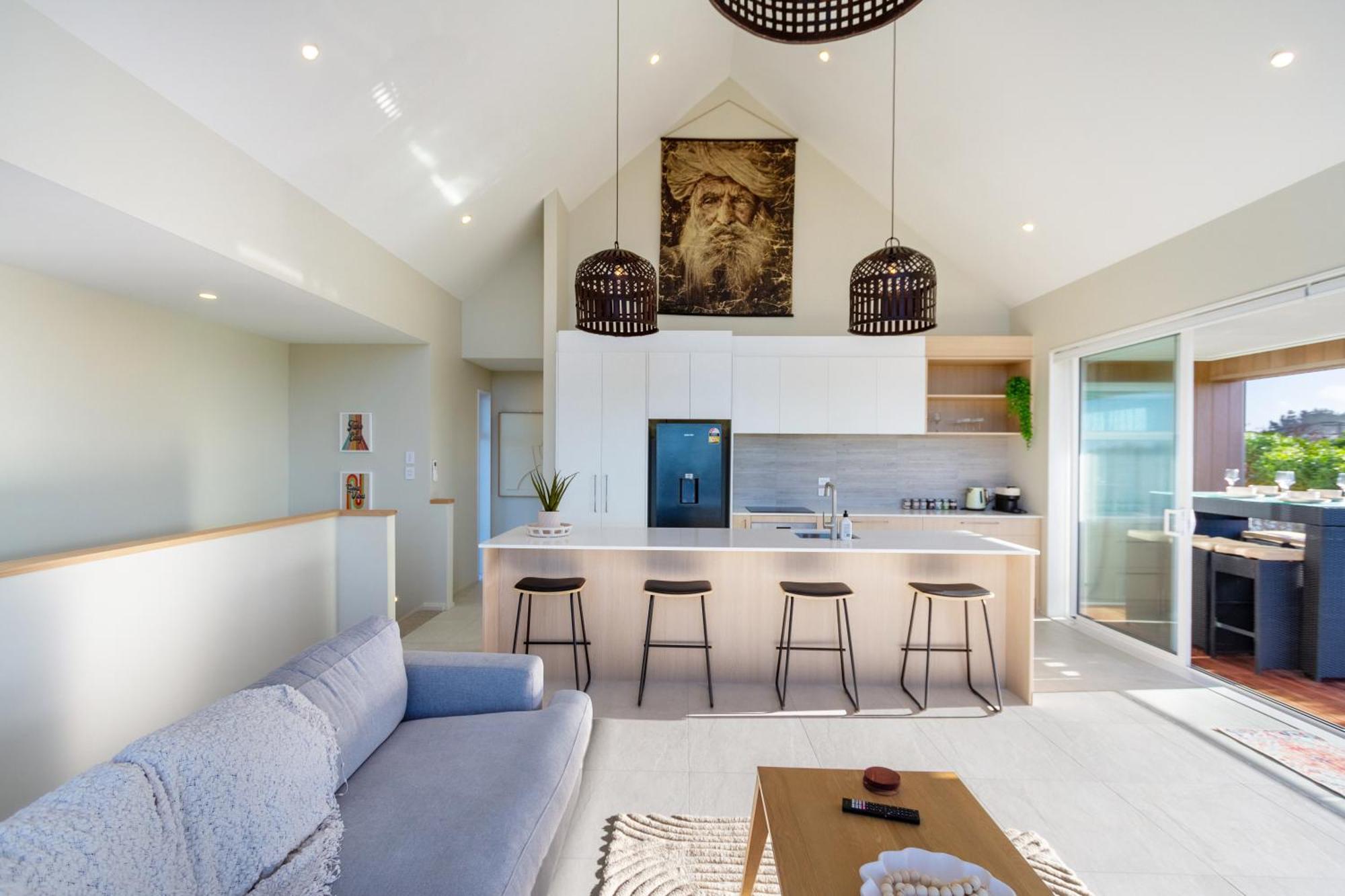 Luxury Beachside Living Elegant 3-Bedroom Haven Christchurch Eksteriør bilde