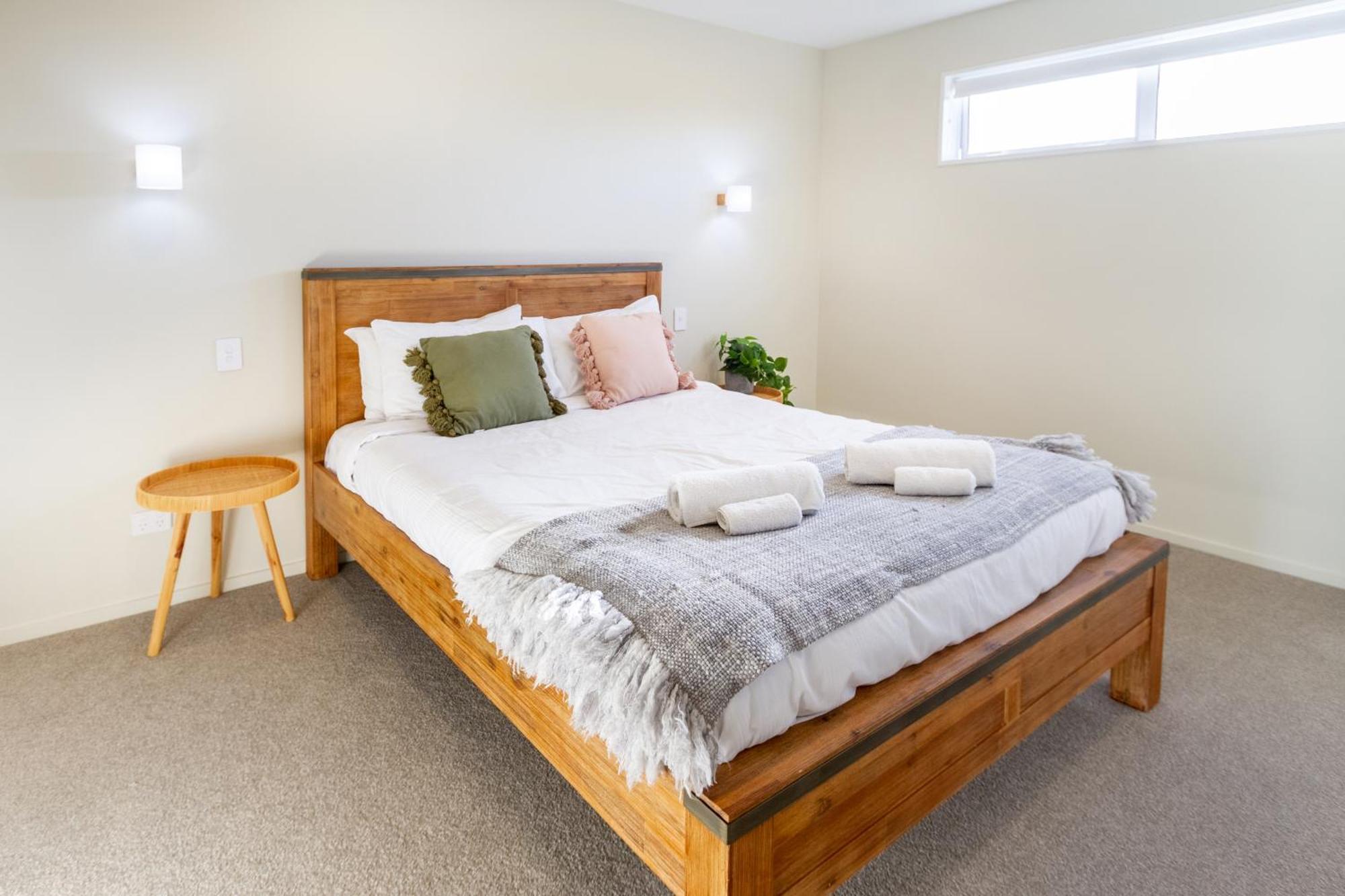 Luxury Beachside Living Elegant 3-Bedroom Haven Christchurch Eksteriør bilde