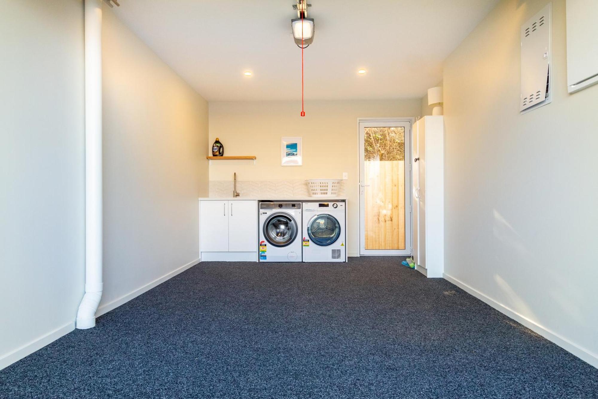 Luxury Beachside Living Elegant 3-Bedroom Haven Christchurch Eksteriør bilde