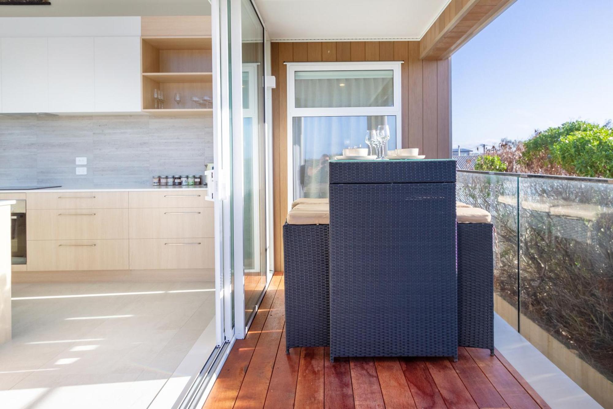 Luxury Beachside Living Elegant 3-Bedroom Haven Christchurch Eksteriør bilde